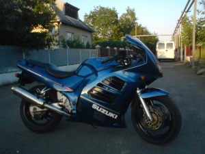 Мотоцикл Suzuki RF400 — 900