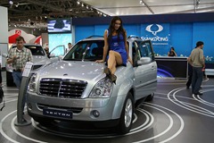 Mahindra-Coming-Up-with-Another-Luxury-SUV-Rexton-II