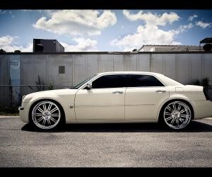 chrysler-300c-05