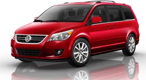 1467122300_2009_vw_routan_red